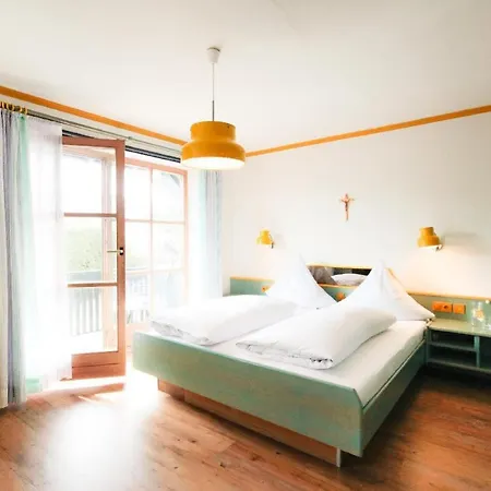 Hotel-gasthof Zum Bach ホテル 3*