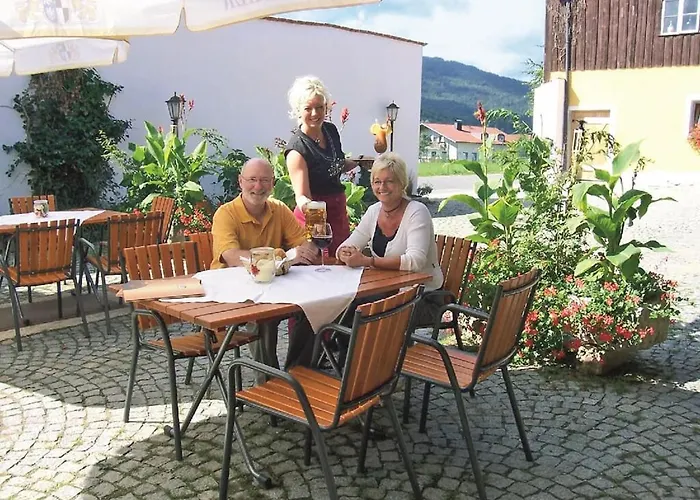 Hotel-gasthof Zum Bach Hotel 3*