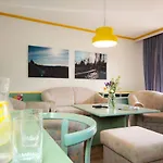 Hotel-gasthof Zum Bach נויקירשן ביים הייליגן בלוט