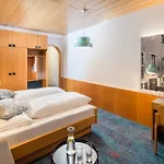 מלון Hotel-gasthof Zum Bach