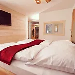 فندق Hotel-gasthof Zum Bach 3*
