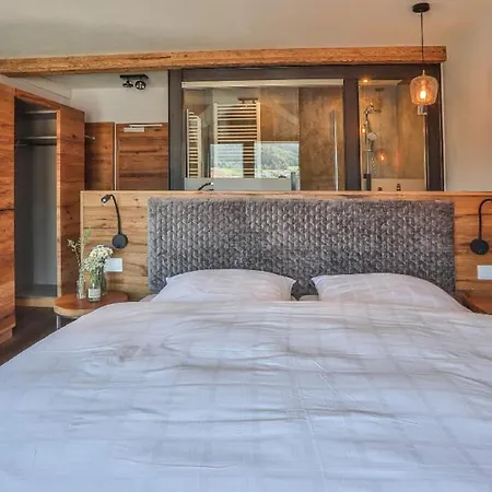 Hotel Hotel-gasthof Zum Bach Neukirchen beim Heiligen Blut