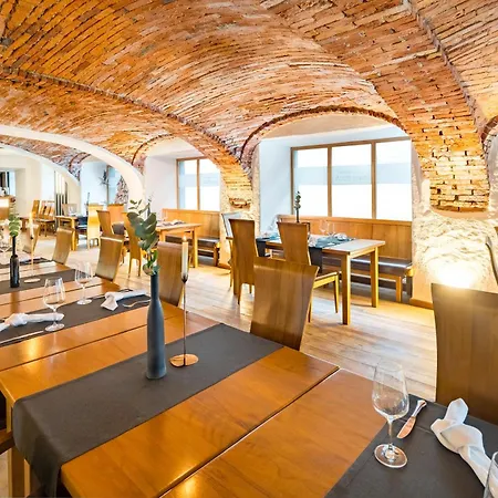 Hotel Hotel-gasthof Zum Bach Neukirchen beim Heiligen Blut