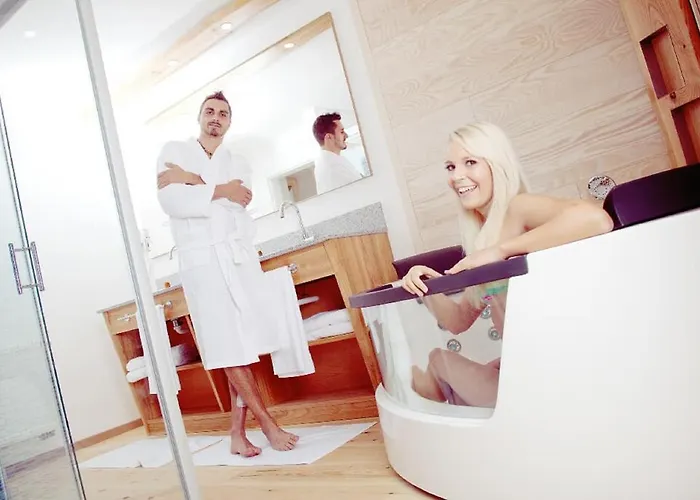 Hotel-gasthof Zum Bach Hotell Neukirchen beim Heiligen Blut